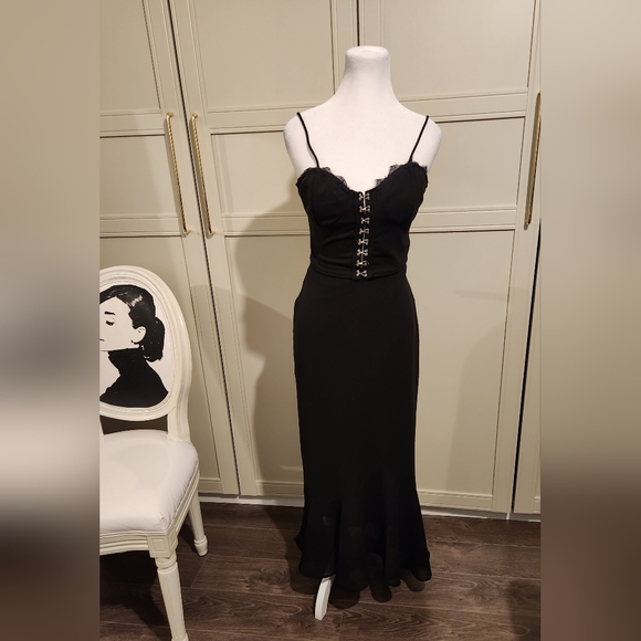 Black Cropped Corset Top with Silver Metal Hardware Enclosure - Picture 2 of 5